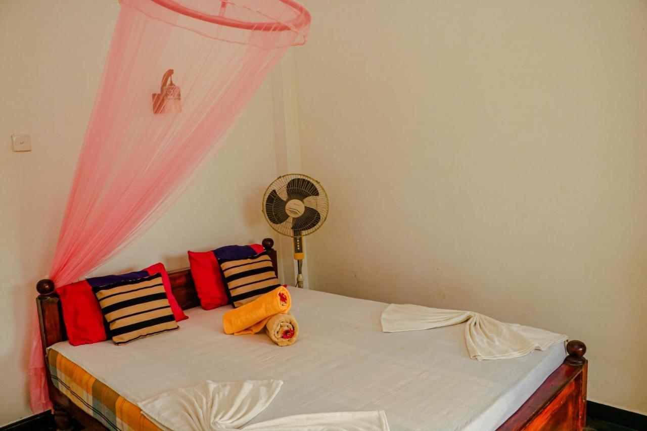 Sigiri Gayani Home Stay Сигирия Экстерьер фото