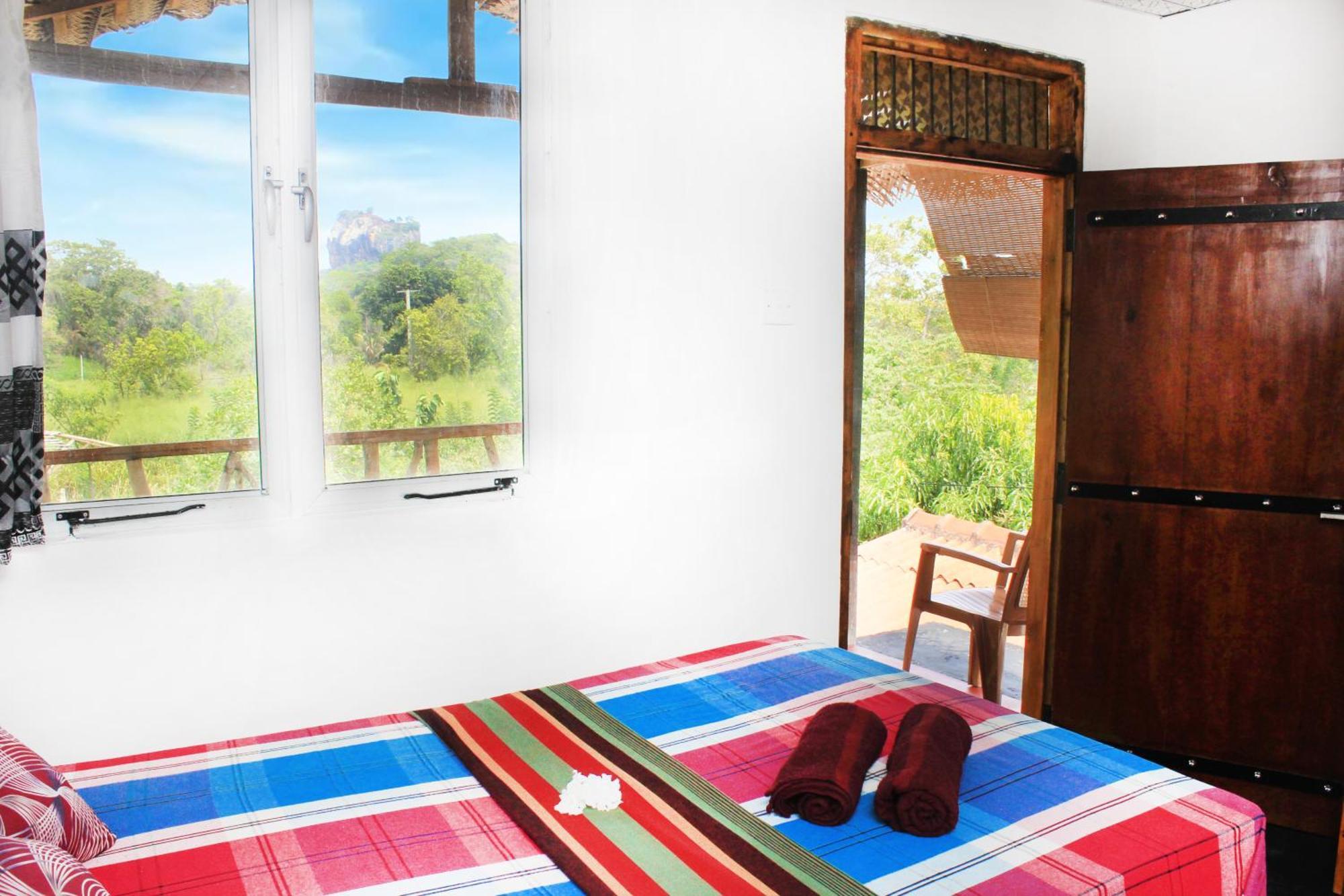 Sigiri Gayani Home Stay Сигирия Экстерьер фото