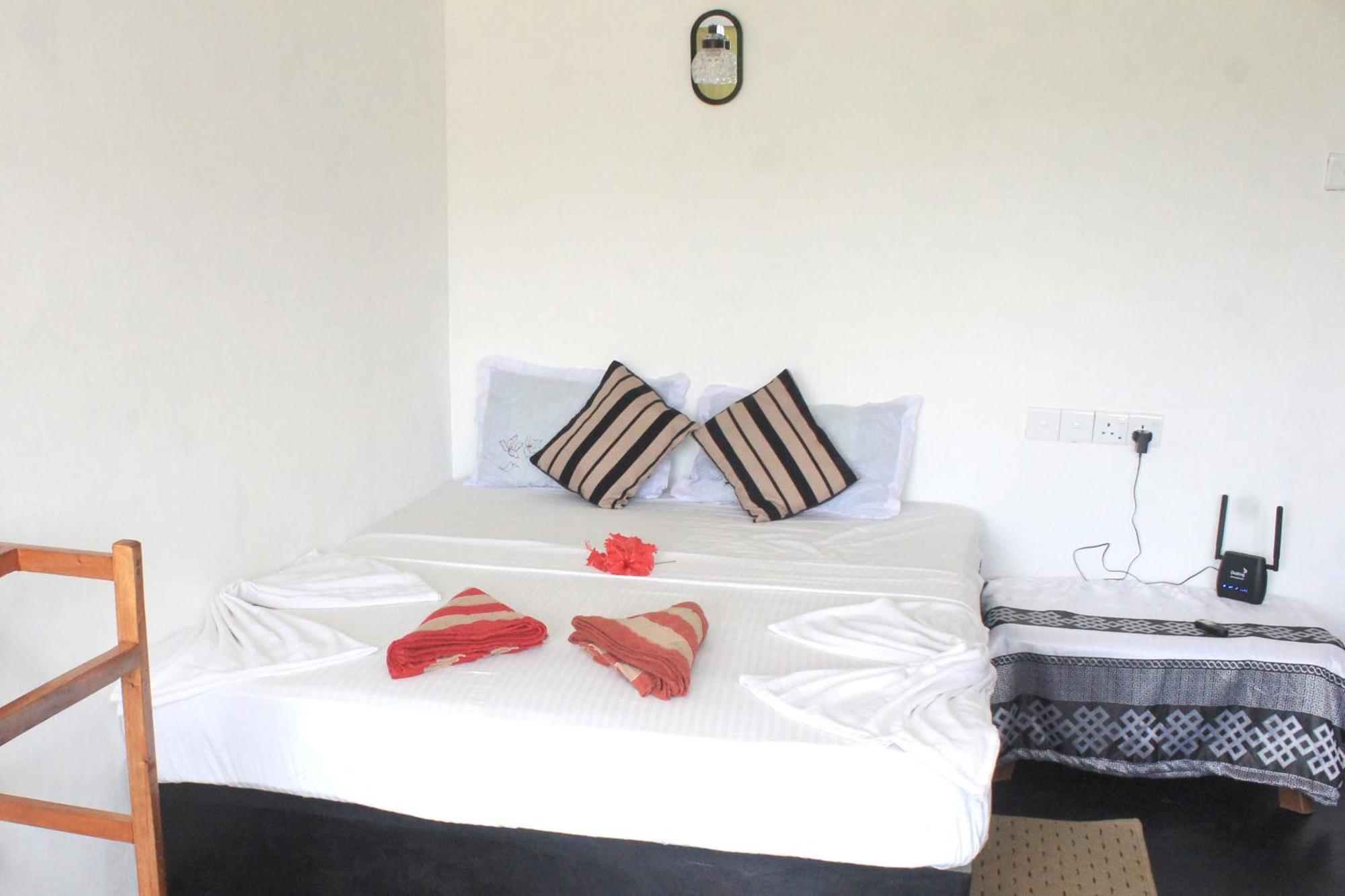 Sigiri Gayani Home Stay Сигирия Экстерьер фото